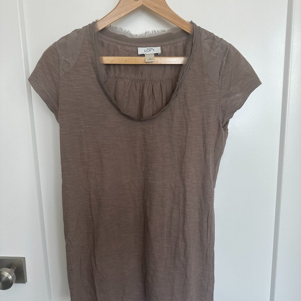 Ann Taylor Loft Women's Medium Scoop Top